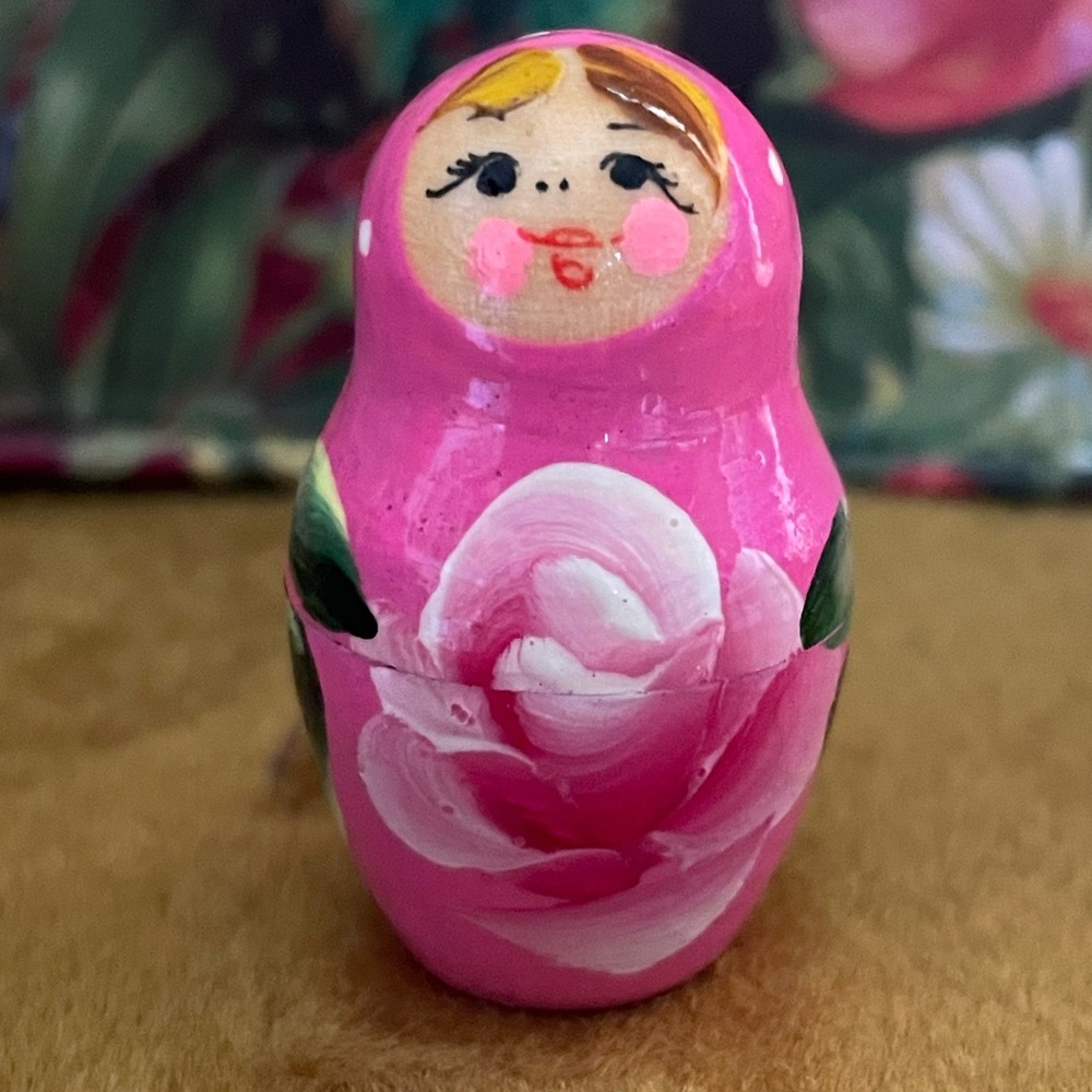 Adorable Nesting Dolls - Picture 8 of 10